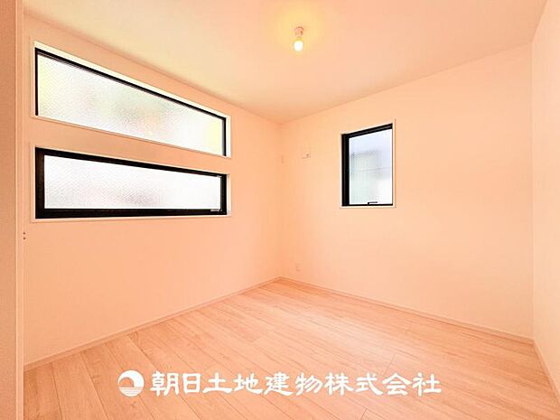 【洋室 (約5.2帖)】