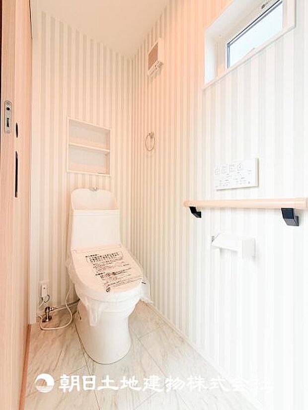 【ウォシュレット付きトイレ】最近では当たり前になってきたウォシュレット付きトイレになります!デリケートな方でも安心してお使いいただけます!