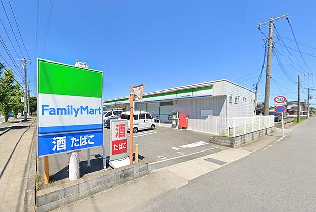 【ファミリーマート 寒川一之宮南店】 対応がとてもよく気持ちよく買い物ができます。品揃えも良く大変便利です。