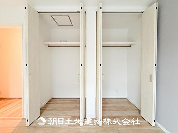 【クローゼット (寝室 約6帖)】