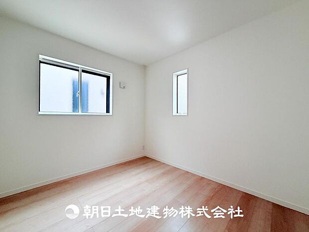 【洋室 (約5.3帖)】