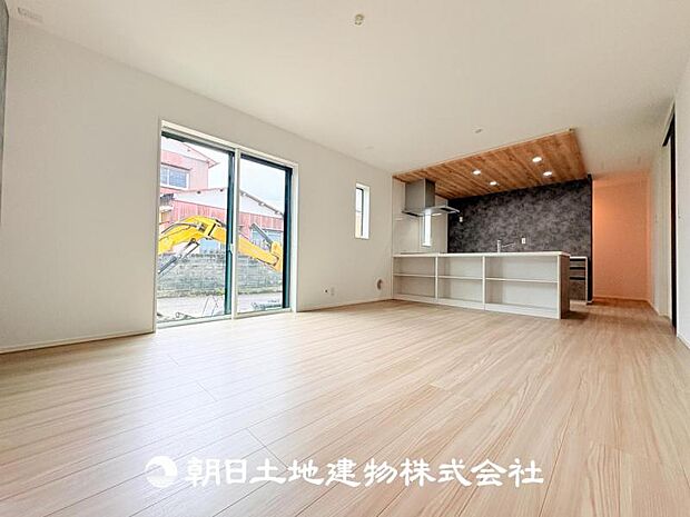 【LDK (約16帖)】