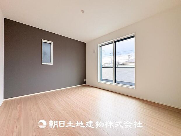 【寝室 (約8.3帖)】
