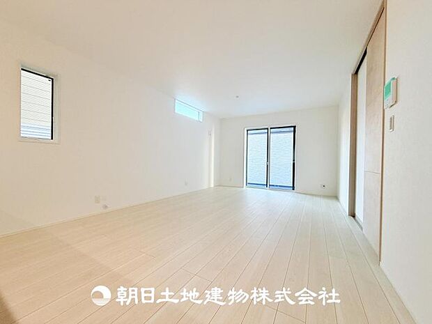 【LDK (約18帖)】