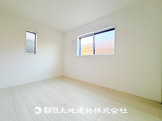 【洋室 (約5.3帖)】