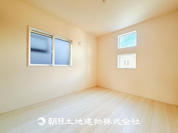 【洋室 (約5.25帖)】