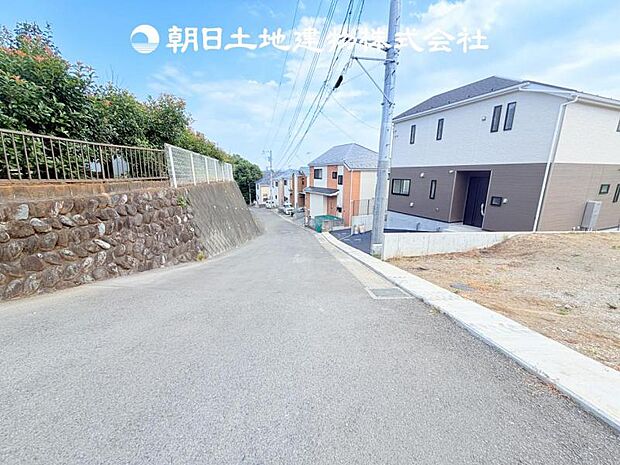 【前面道路+現地写真】