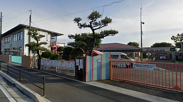 【さなだ幼稚園】 アットホームな雰囲気で、のびやかに子どもが成長できる幼稚園です。どの先生も明るく優しい雰囲気です。