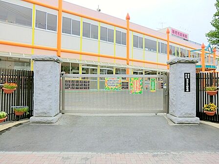 【海老名幼稚園】 この地域では、比較的大きな幼稚園だと思います。先生方も多く、園庭も広いです。いつも子供達の楽しそうな声が聞こえます。厚木駅が最寄駅になると思います。