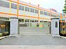 周辺：【海老名幼稚園】　この地域では、比較的大きな幼稚園だと思います。先生方も多く、園庭も広いです。いつも子供達の楽しそうな声が聞こえます。厚木駅が最寄駅になると思います。