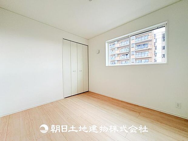 【洋室 (約5.2帖)】