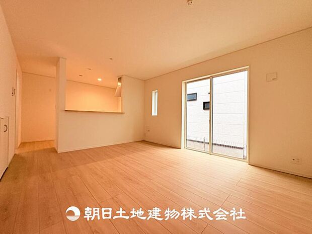 【LDK (約15.3帖)】