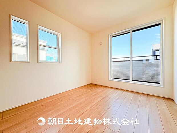【洋室 (約5.25帖)】