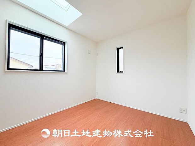 【洋室 (約5.3帖)】