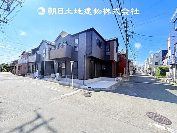 【前面道路+現地写真】交通量の少ない前面道路は、小さなお子様がいるご家庭も安心です♪