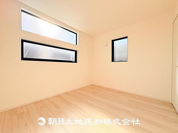 【洋室 (約5.2帖)】子供部屋にピッタリなお部屋です♪