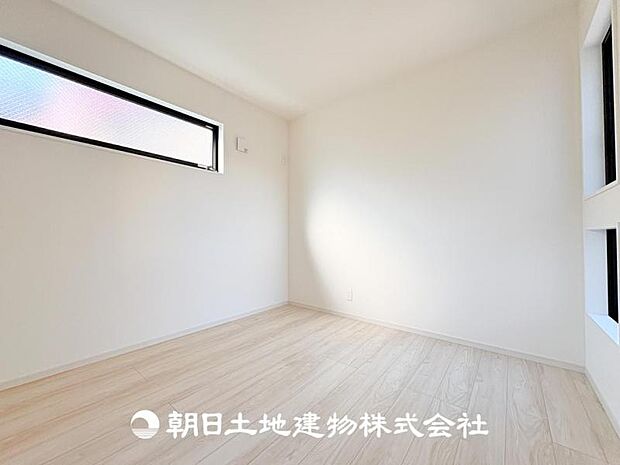 【洋室 (約4.5帖)】子供部屋にピッタリなお部屋です♪