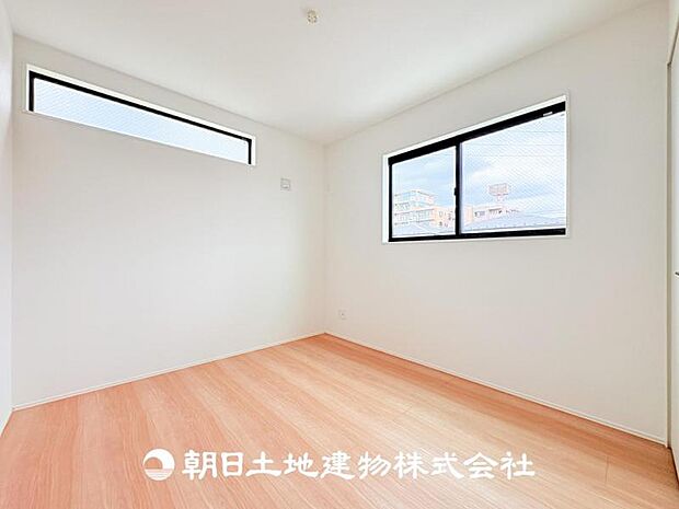 【洋室 (約5.25帖)】