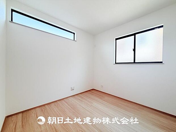 【洋室 (約4.5帖)】子供部屋にピッタリなお部屋です♪