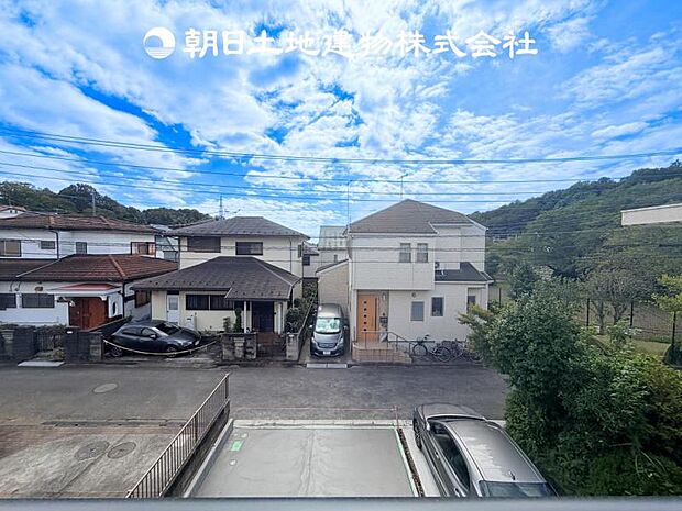 【現地眺望写真】周辺は閑静な住宅街になっております♪
