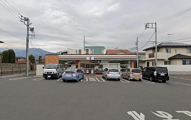 【セブンイレブン 秦野清水町店】 店内は綺麗で品揃えも良いです。駐車場もあります。