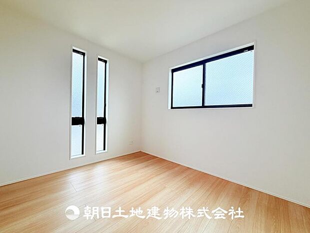 【洋室 (約5.25帖)】