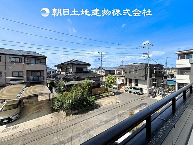 【現地眺望写真】周辺は閑静な住宅街になっております♪