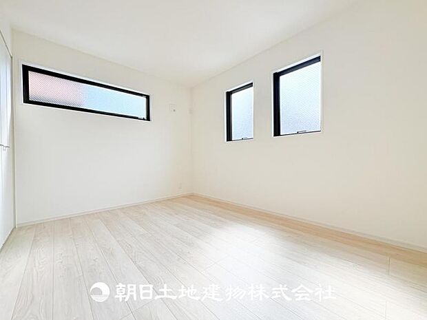 【洋室 (約6帖)】子供部屋にピッタリなお部屋です♪