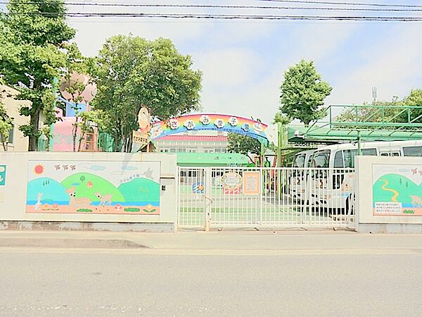 【さがみ愛子園】　厚木駅に近く、相模川へも徒歩で行ける地域の発展と働くお母さんを応援する為に作られた認可保育園です。
