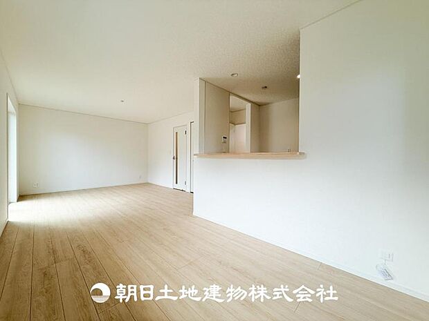 【LDK (約18帖)】