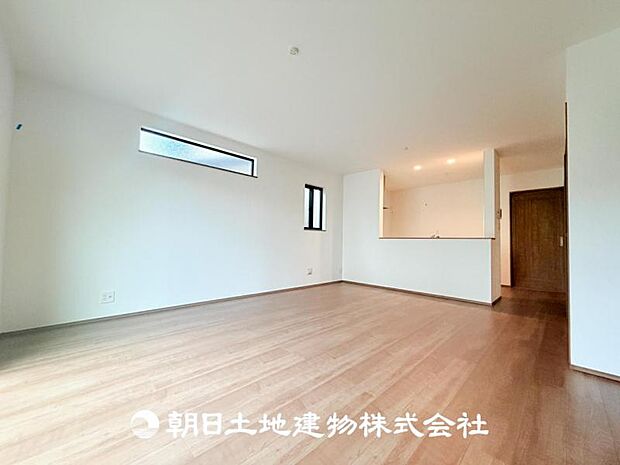 【LDK (約16.87帖)】
