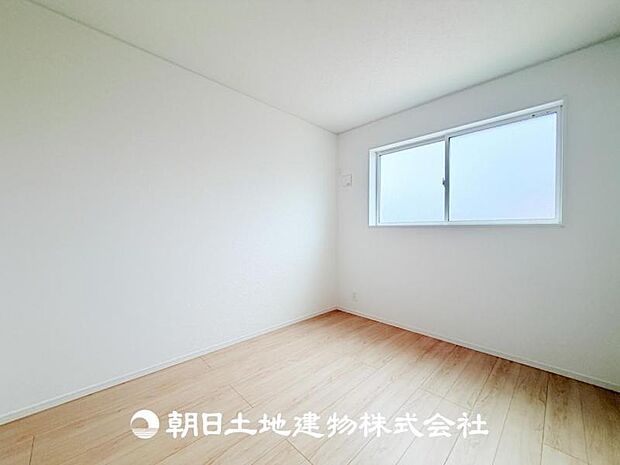 【洋室 (約5.2帖)】