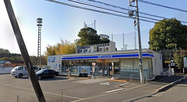 【ローソン 伊勢原岡崎店】