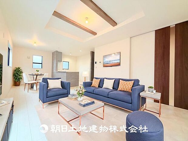 【LDK (約18帖)】※画像は実際の室内写真をもとに、家具・調度品の配置例をCG合成したもので、実際とは多少異なります。また、家具等は販売価格に含まれません。