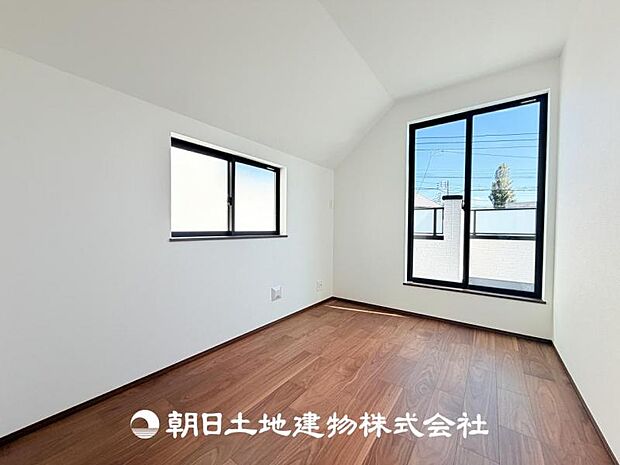 【洋室 (約4.87帖)】