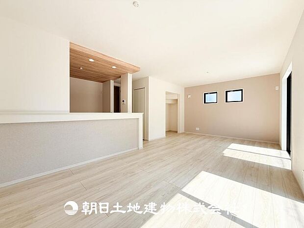 【LDK (約20帖)】