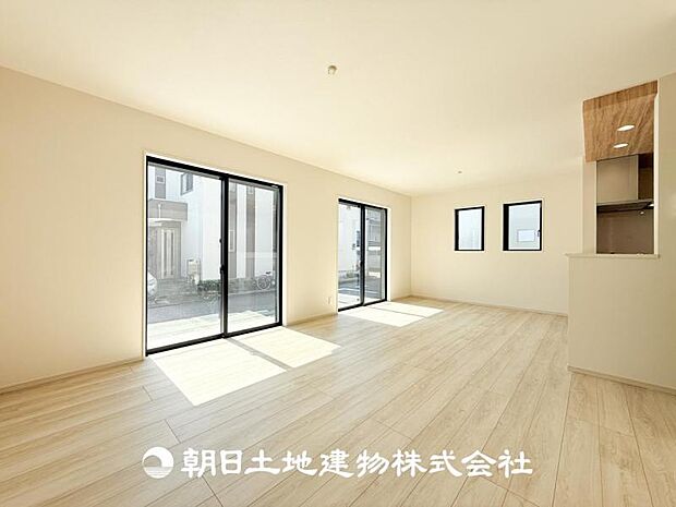 【LDK (約20帖)】