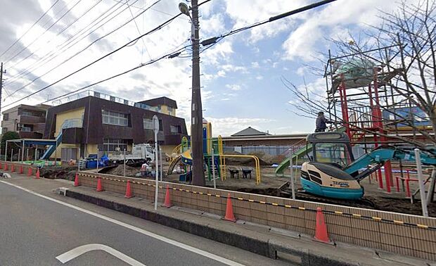 【やなぎ幼稚園】 園庭が広く遊具もありこども達ものびのびと遊べます。挨拶をきちんと教えて下さる幼稚園です。