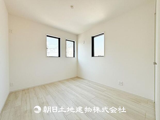 【洋室 (約5.3帖)】