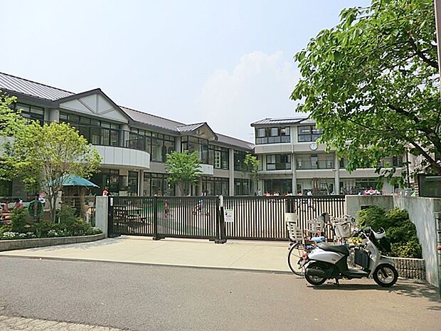 【旭たちばな幼稚園】 仏教保育を保育理念に掲げ「つよいからだ つよいこころを持つ子になろう」が保育目標です。 いつも元気いっぱいの声が聞こえてきます。