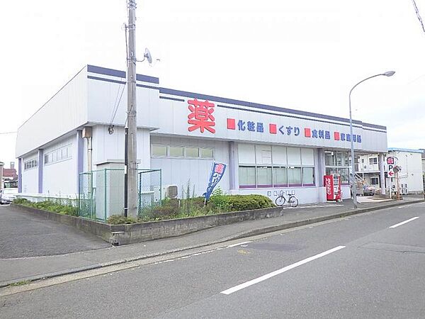 【クリエイト　綾瀬さくら並木店】　品揃えがいいです。駐車場も広いので停めやすいです。地域密着のいいお店です。