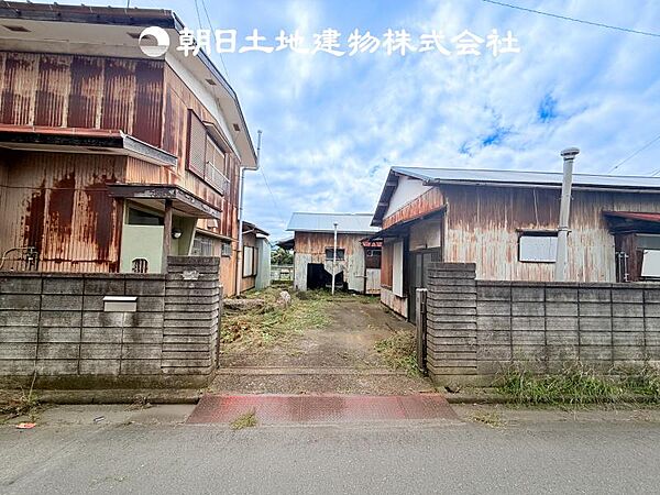 【現地写真 (古家解体前)】