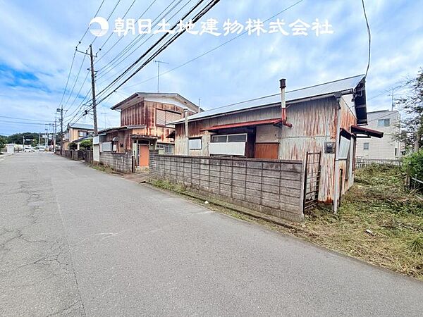 【現地写真 (古家解体前)】