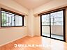 収納：【サービスルーム (約5.4帖)】クローゼットもあり、お部屋としてご利用いただけます♪