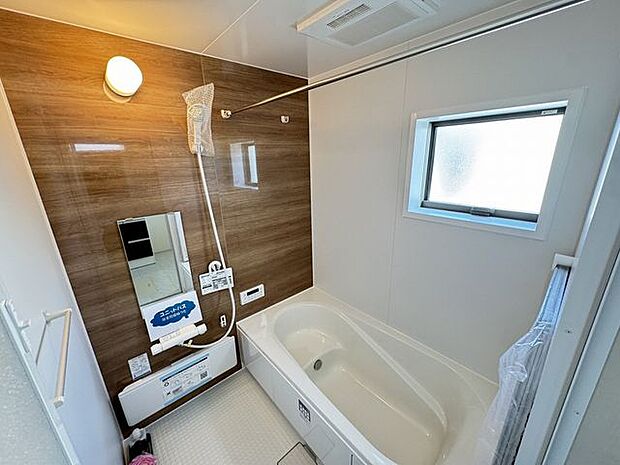 【浴室/3号棟】ゆったり浴槽に入り、一日の疲れをリフレッシュ。