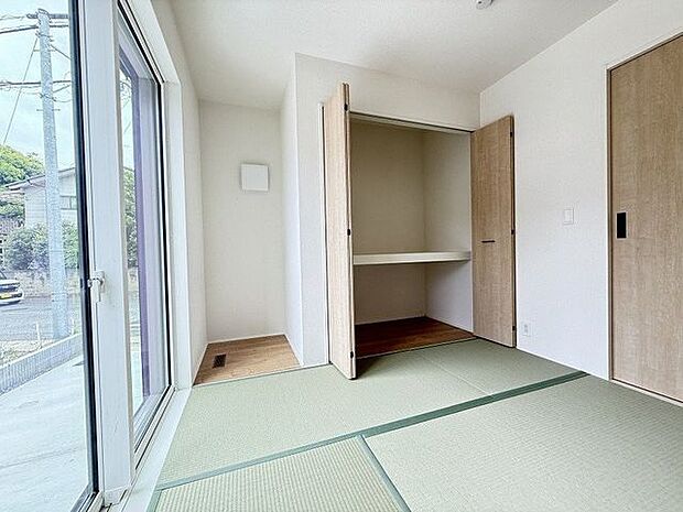 【和室】和室含む「4LDK」の住まい。食後など、ご家族で横になって寛げます。