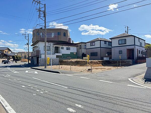【現地写真】都市ガス対応ですので、強い火力でお料理の幅が広がるガスコンロ、お手入れしやすいIHクッキングヒーター、お好みでどちらでも選択可能です。