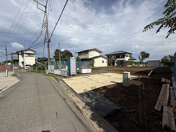 【現地写真】市原市立辰巳台西小学校まで徒歩12分(約960m)、市原市立辰巳台中学校まで徒歩14分(約1120m)。子育て世帯に嬉しい住環境です。