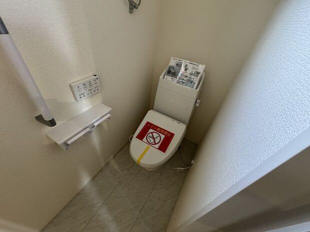【トイレ】各階トイレ付き。どの居室で過ごしていても、階を移動せずに利用できるため便利です。