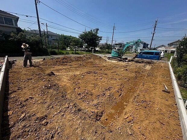 【現地写真】キッチンに床下収納も設けられており、スッキリと片付きそうです。